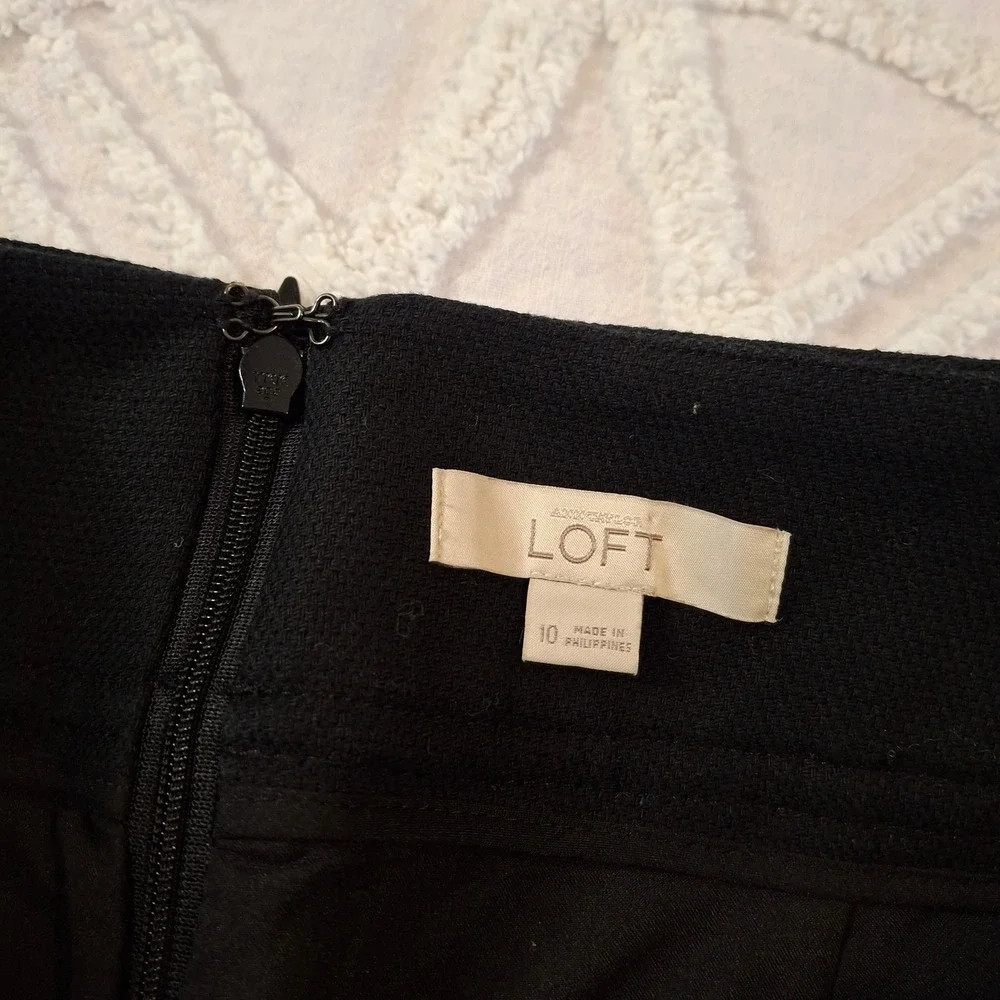 LOFT Black Textured Pencil Skirt Size 10 Lined Career Business‎ Casual Workwear